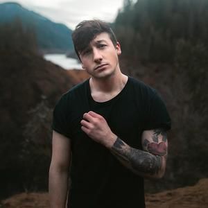 Meet your Posher, Adam